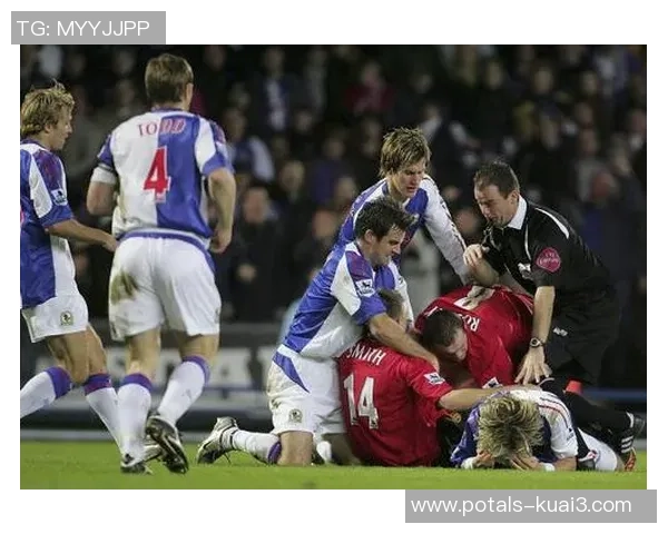 布莱克本对曼联精彩直播全程回顾与赛后分析 布莱克本对曼联精彩直播全程回顾与赛后分析